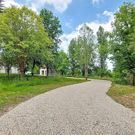 De Maitre A La Campagne Villa *